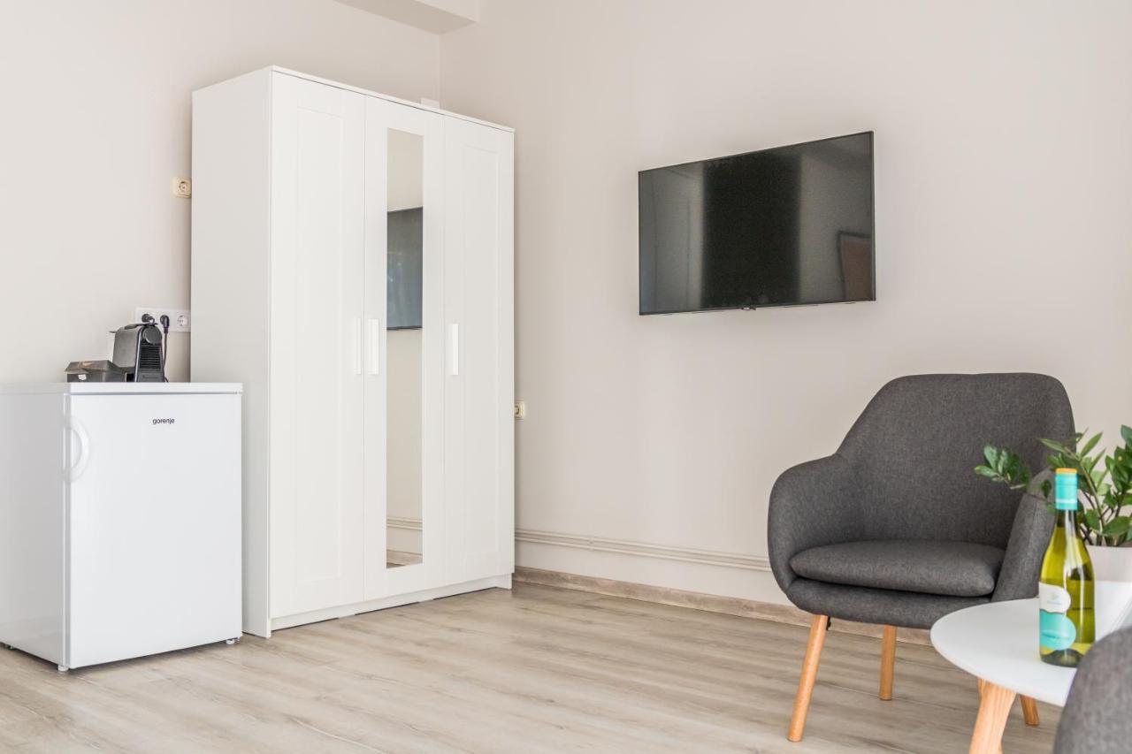 Villa 21 Boutique Rooms Balatonalmádi Buitenkant foto