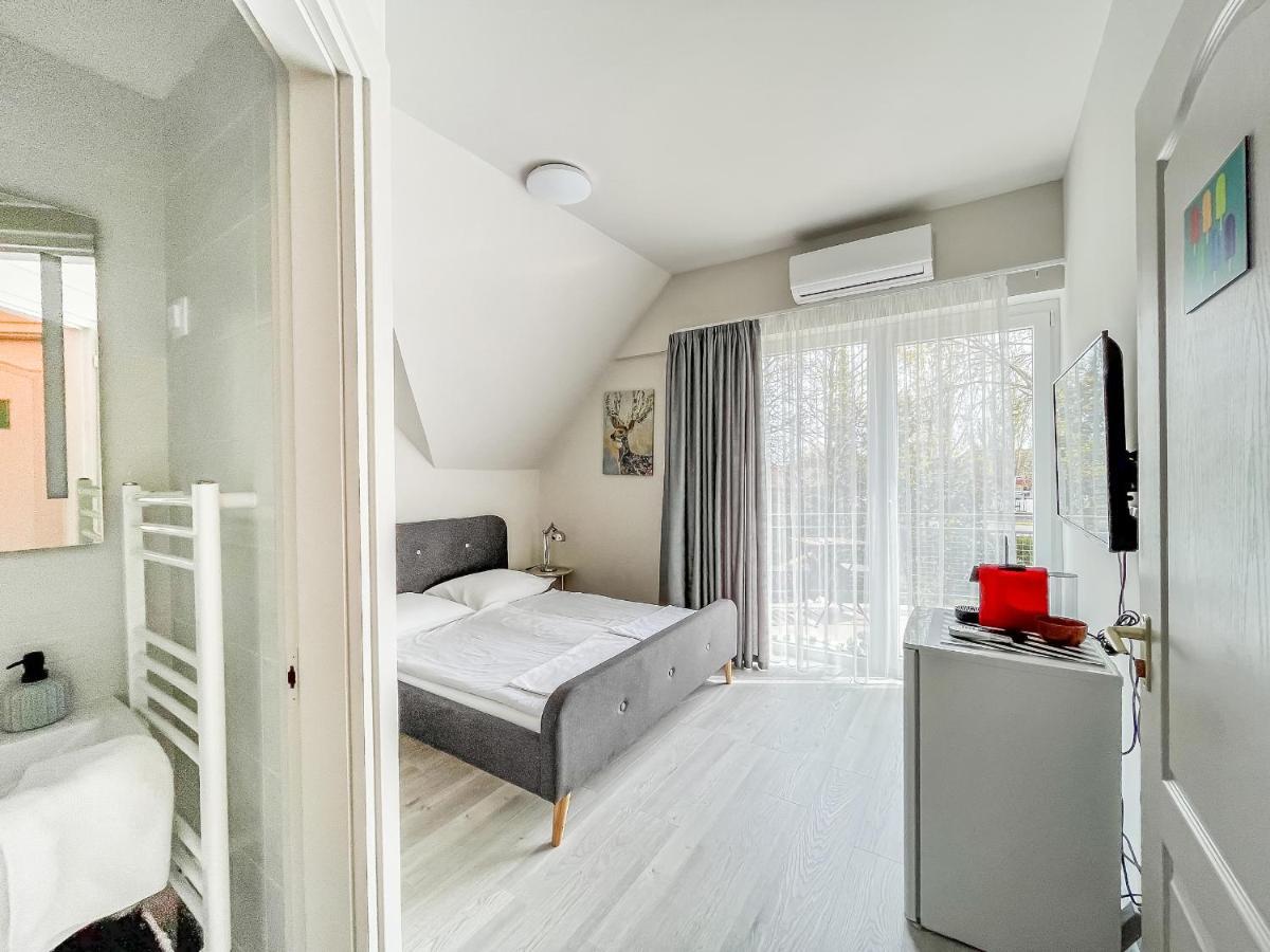 Villa 21 Boutique Rooms Balatonalmádi Buitenkant foto