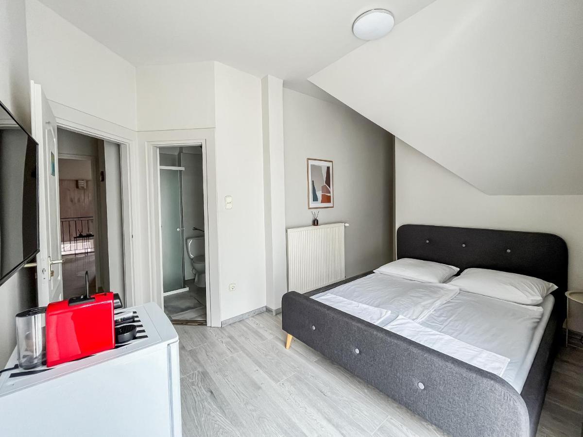 Villa 21 Boutique Rooms Balatonalmádi Buitenkant foto