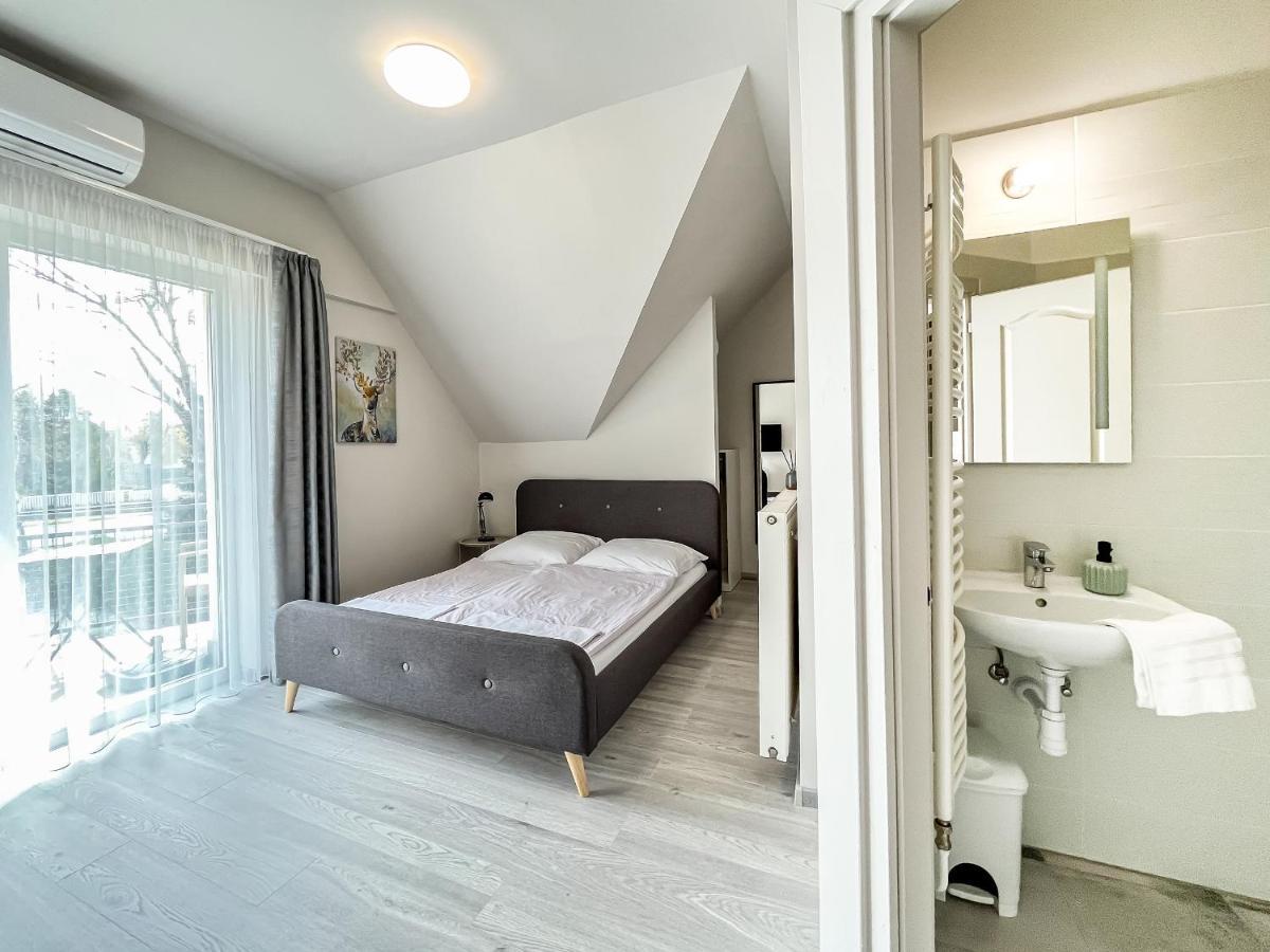 Villa 21 Boutique Rooms Balatonalmádi Buitenkant foto