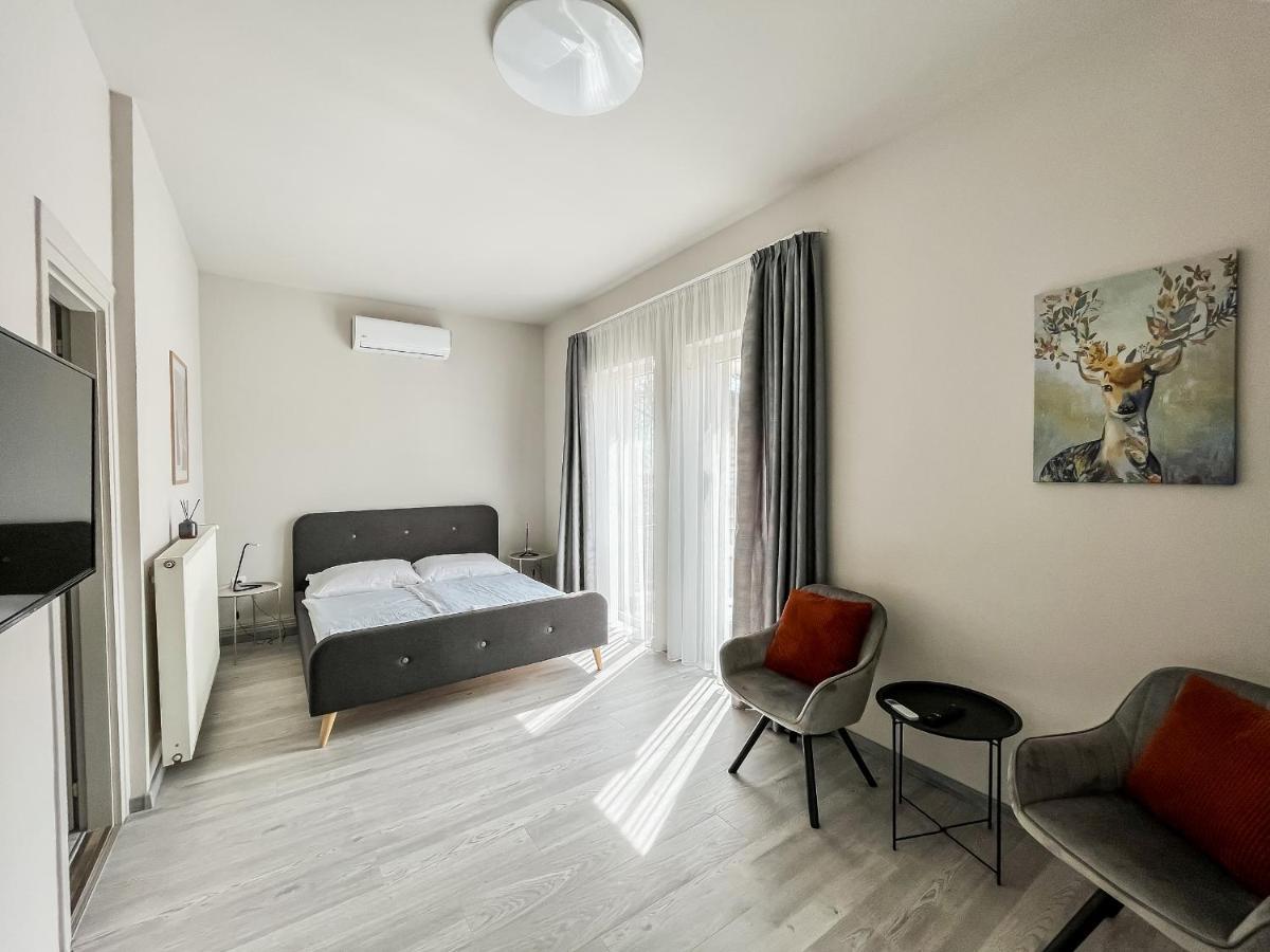 Villa 21 Boutique Rooms Balatonalmádi Buitenkant foto